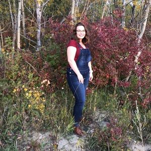 Meet your Posher, Cassandra